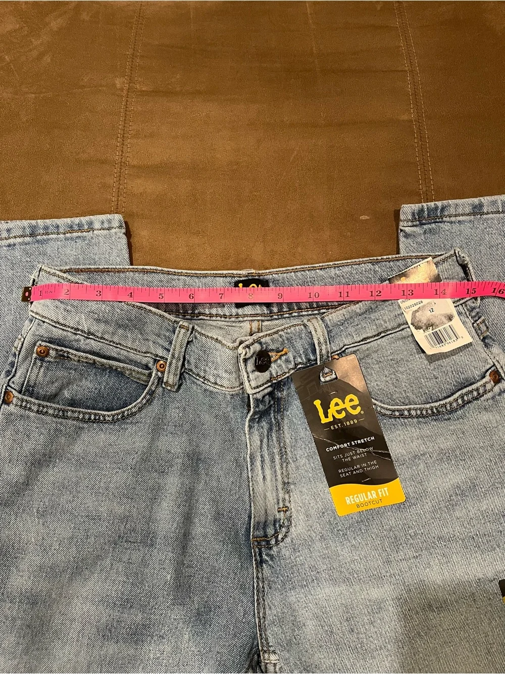 Lee Men’s Bootcut Jeans in Regular Fit and Light Wash